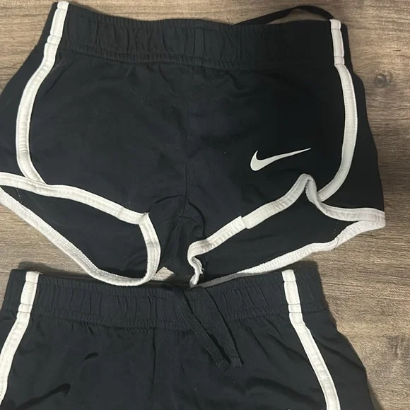 2 pairs Nike shorts size XS 5/6 - Picture 2 of 4